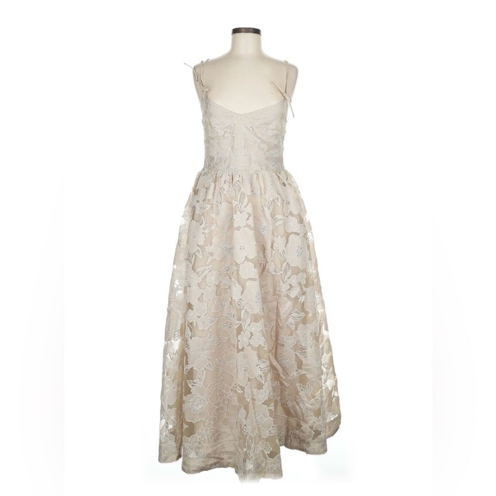 En Saison Cream Lace Dress